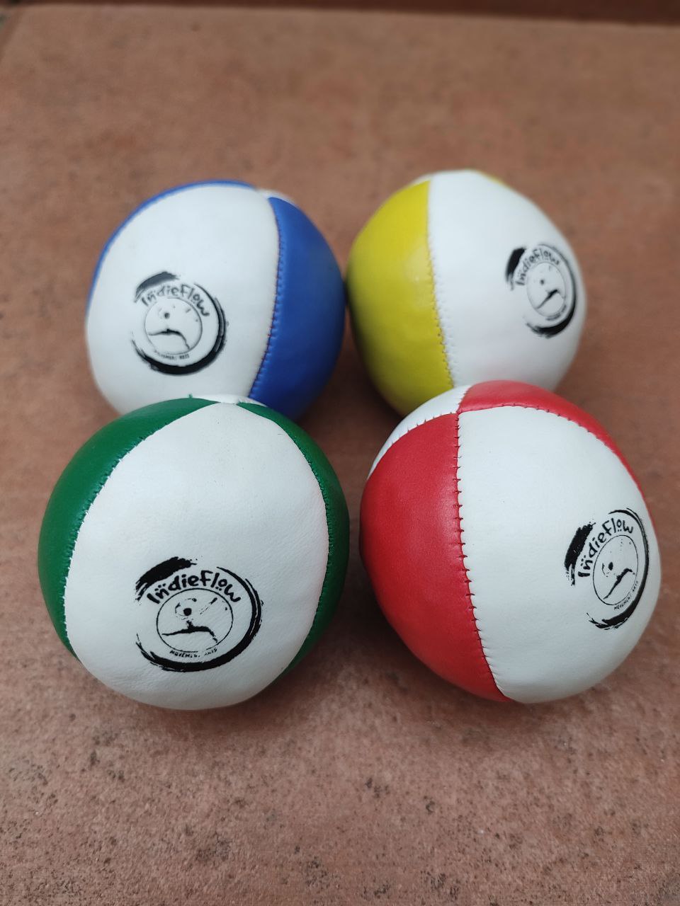 Juggling-Balls-2.0.jpg